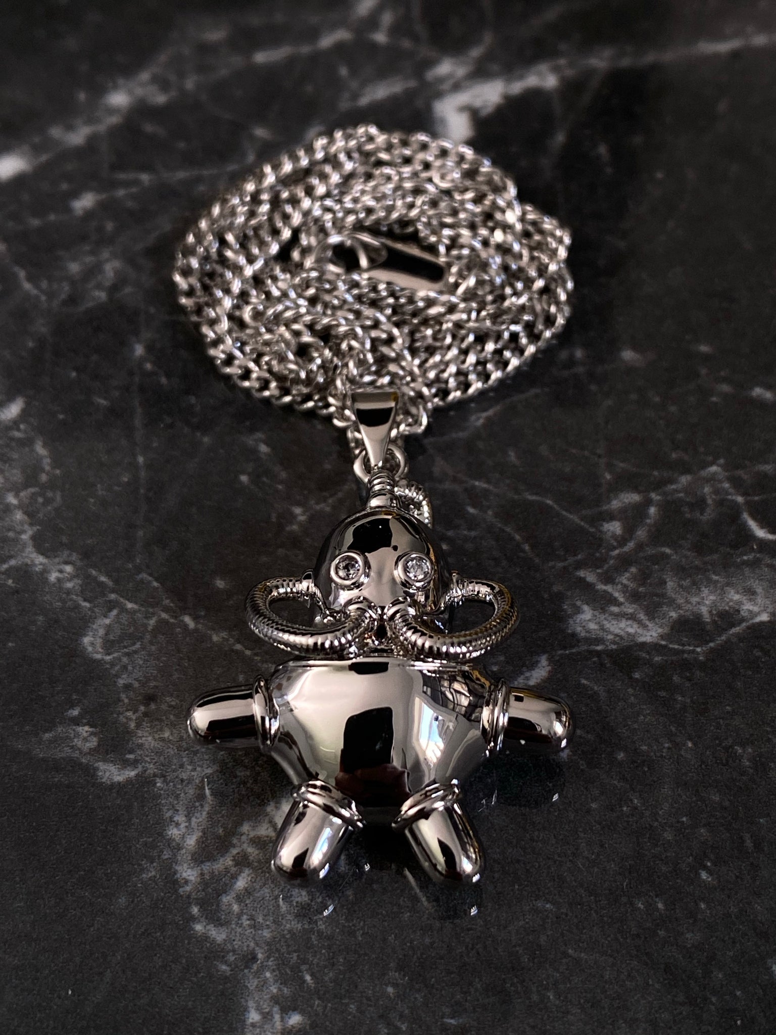 3D SWIMMING ROBOT NECKLACE 2.0 (SILVER)